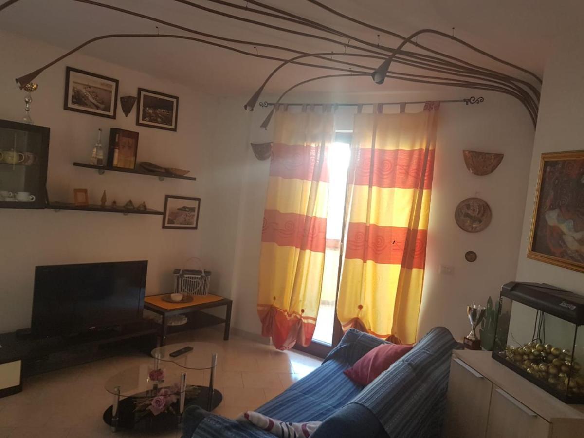 Alma House Apartman Porto Torres Kültér fotó