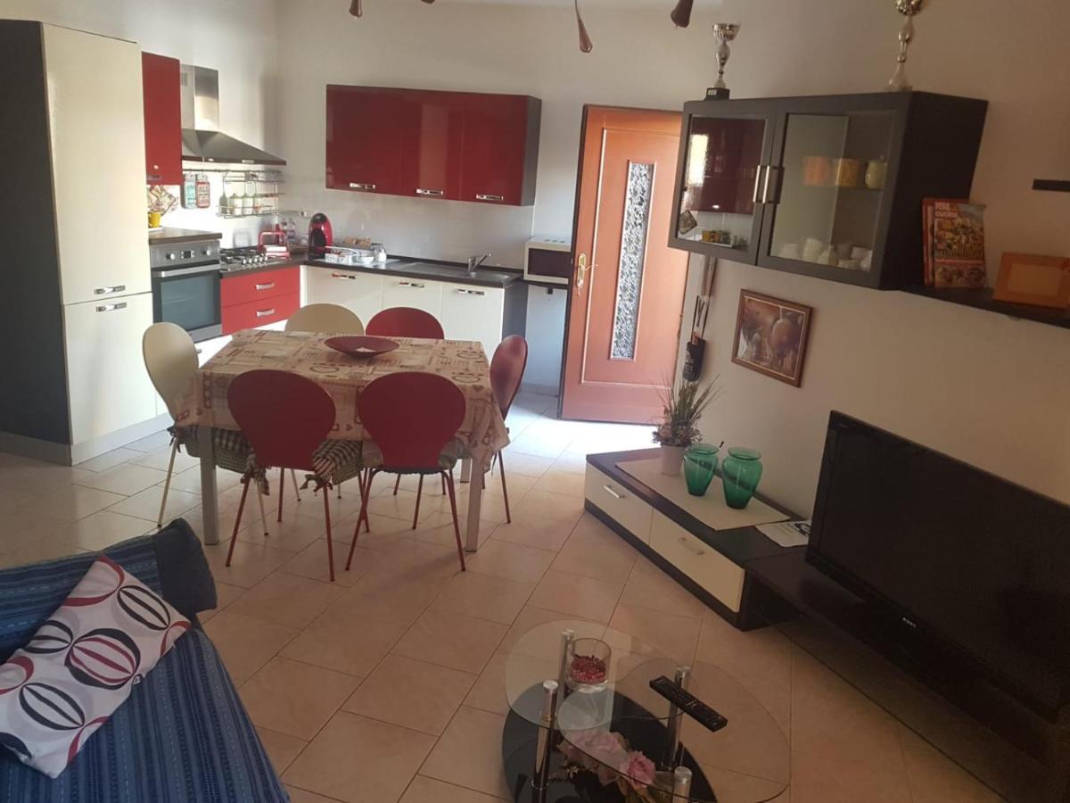 Alma House Apartman Porto Torres Kültér fotó