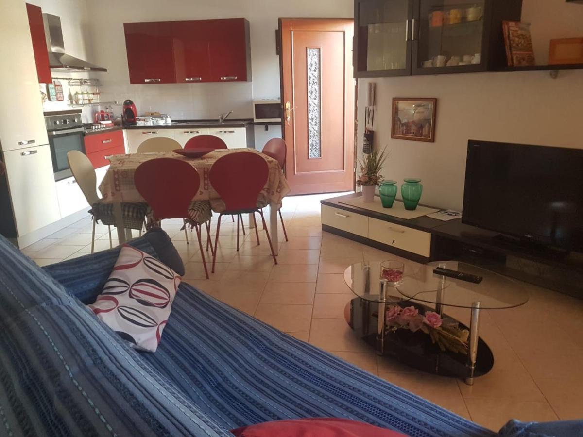 Alma House Apartman Porto Torres Kültér fotó