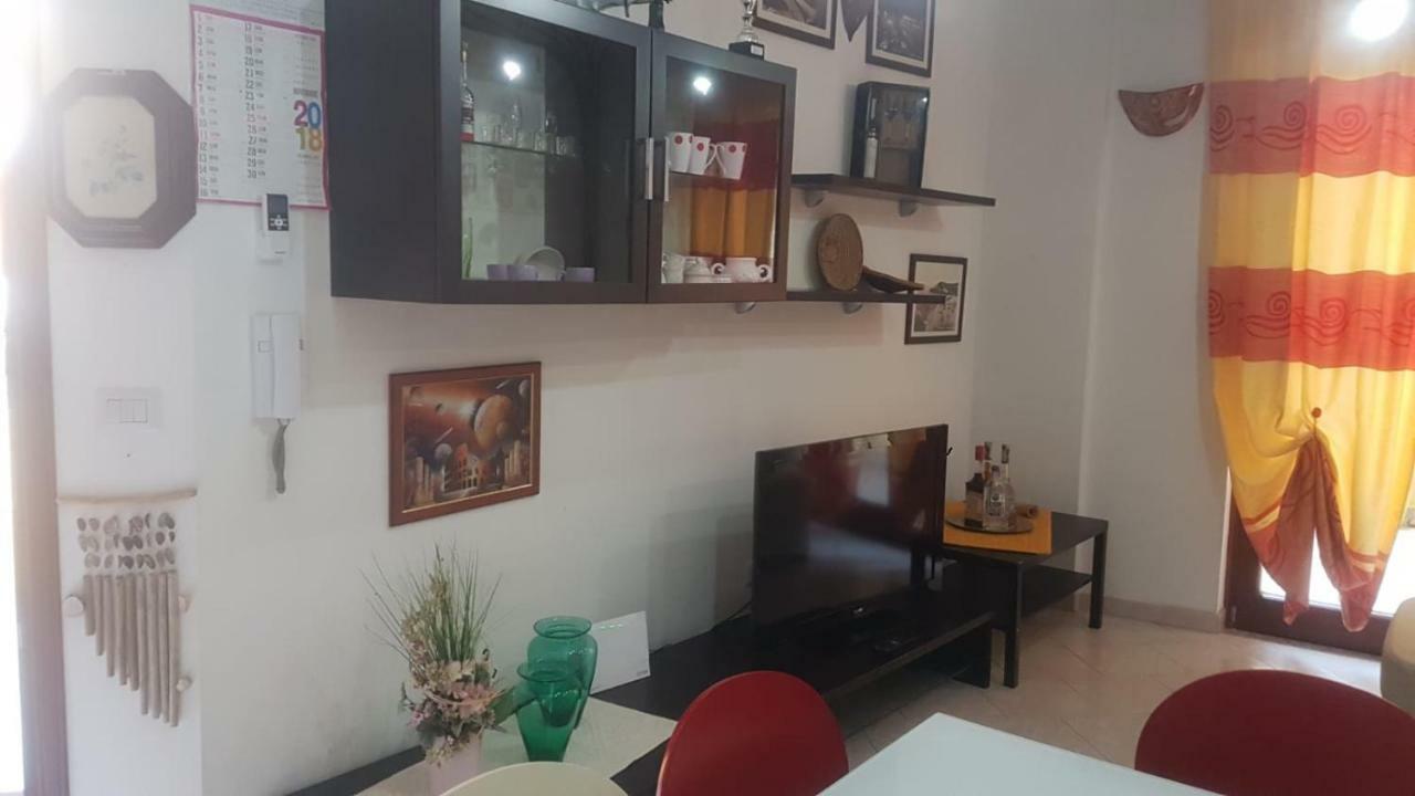 Alma House Apartman Porto Torres Kültér fotó