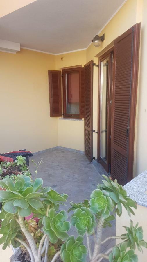 Alma House Apartman Porto Torres Kültér fotó