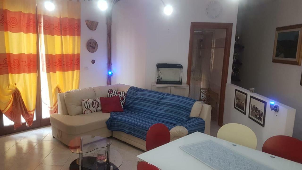 Alma House Apartman Porto Torres Kültér fotó