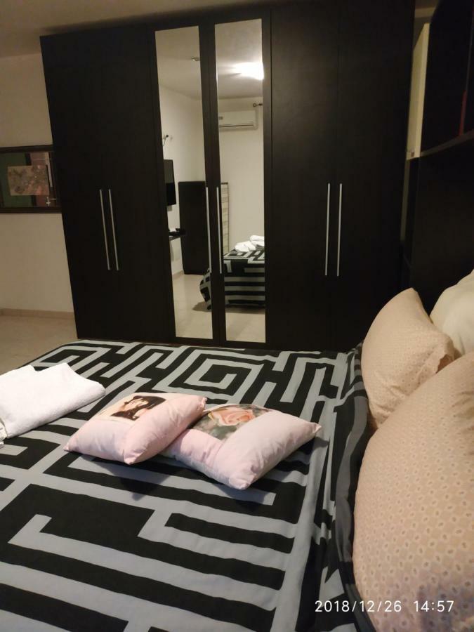 Alma House Apartman Porto Torres Kültér fotó
