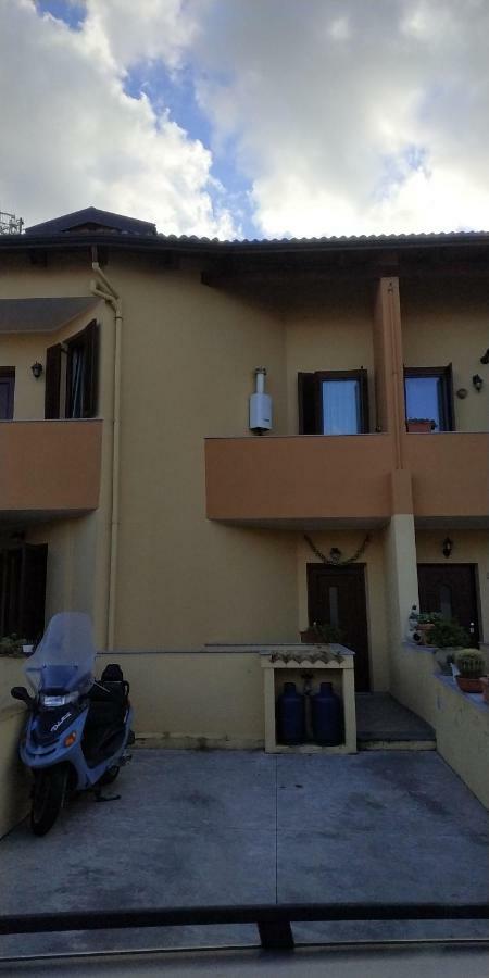 Alma House Apartman Porto Torres Kültér fotó